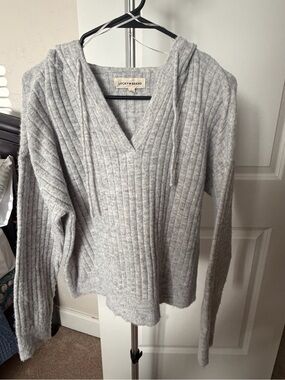 Lucky Brand Light Gray Ribbed V-Neck Hoodie Sweater